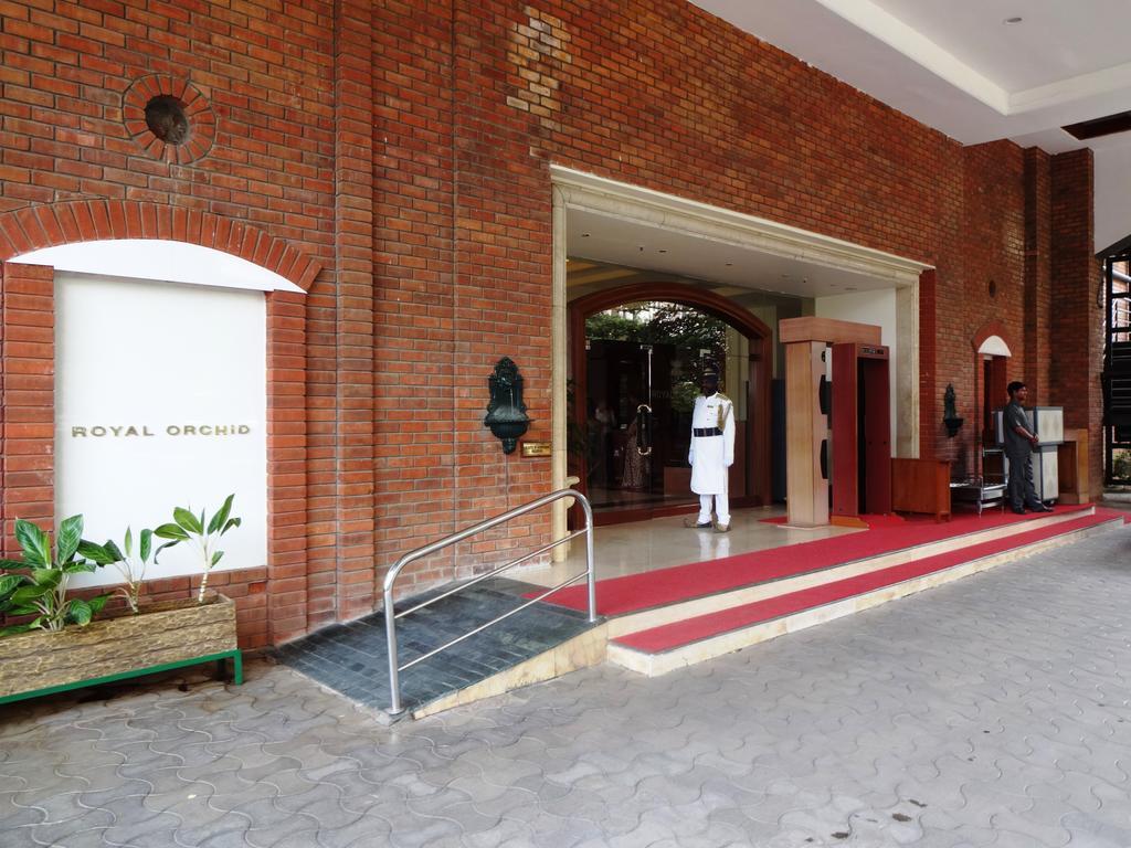 Hotel Royal Orchid Bengaluru Zewnętrze zdjęcie