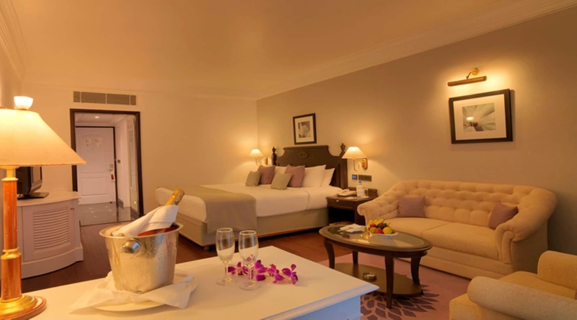 Hotel Royal Orchid Bengaluru Zewnętrze zdjęcie