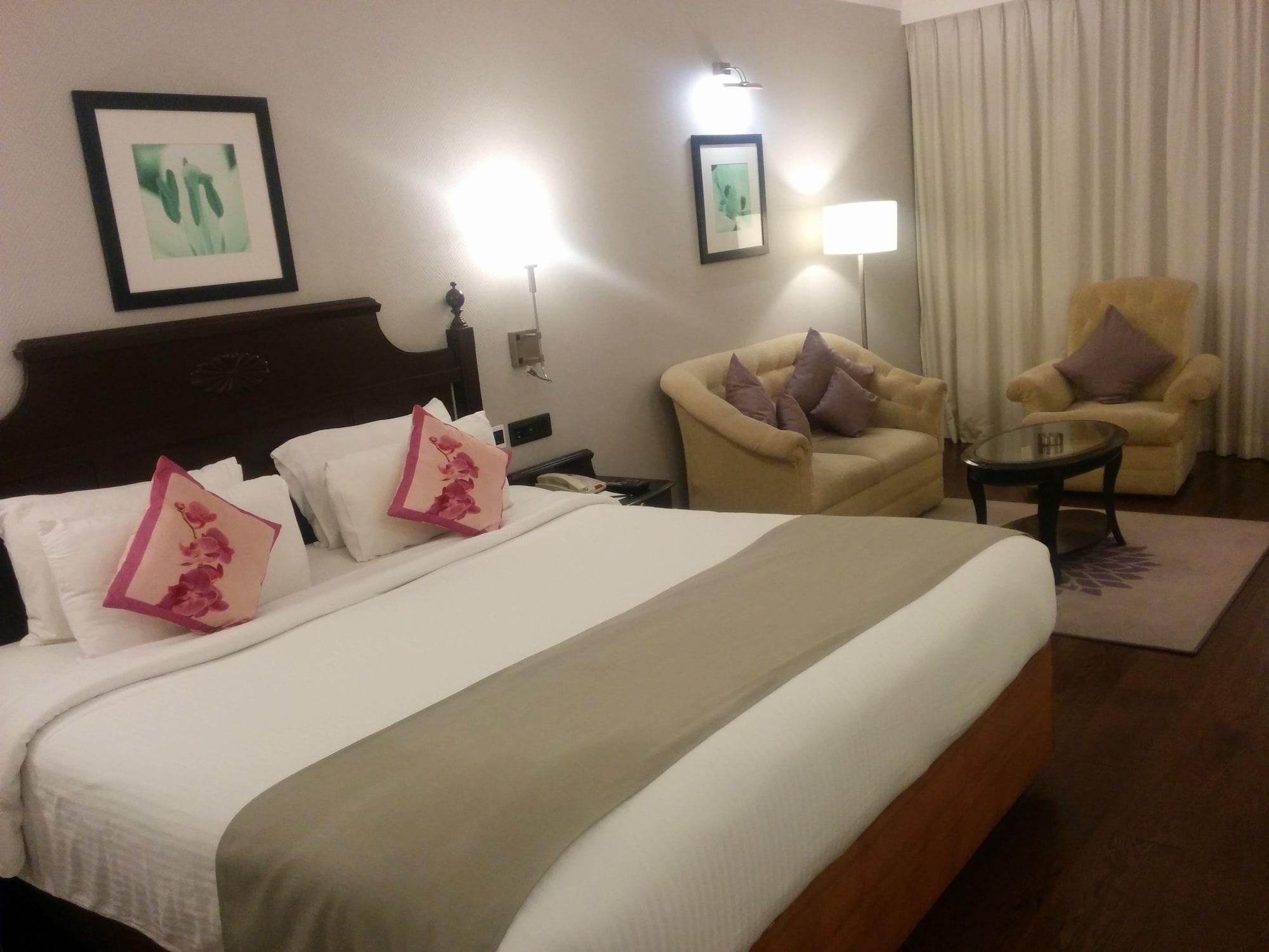 Hotel Royal Orchid Bengaluru Zewnętrze zdjęcie