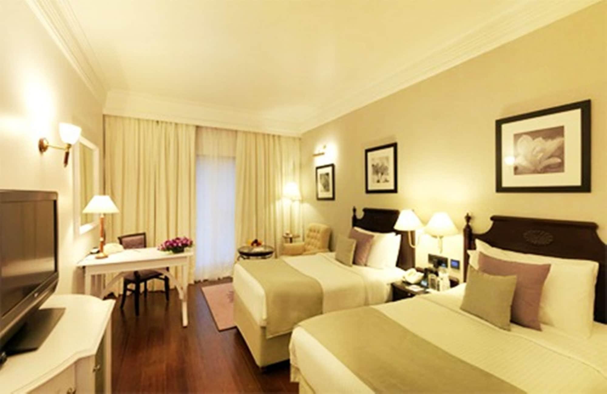 Hotel Royal Orchid Bengaluru Zewnętrze zdjęcie