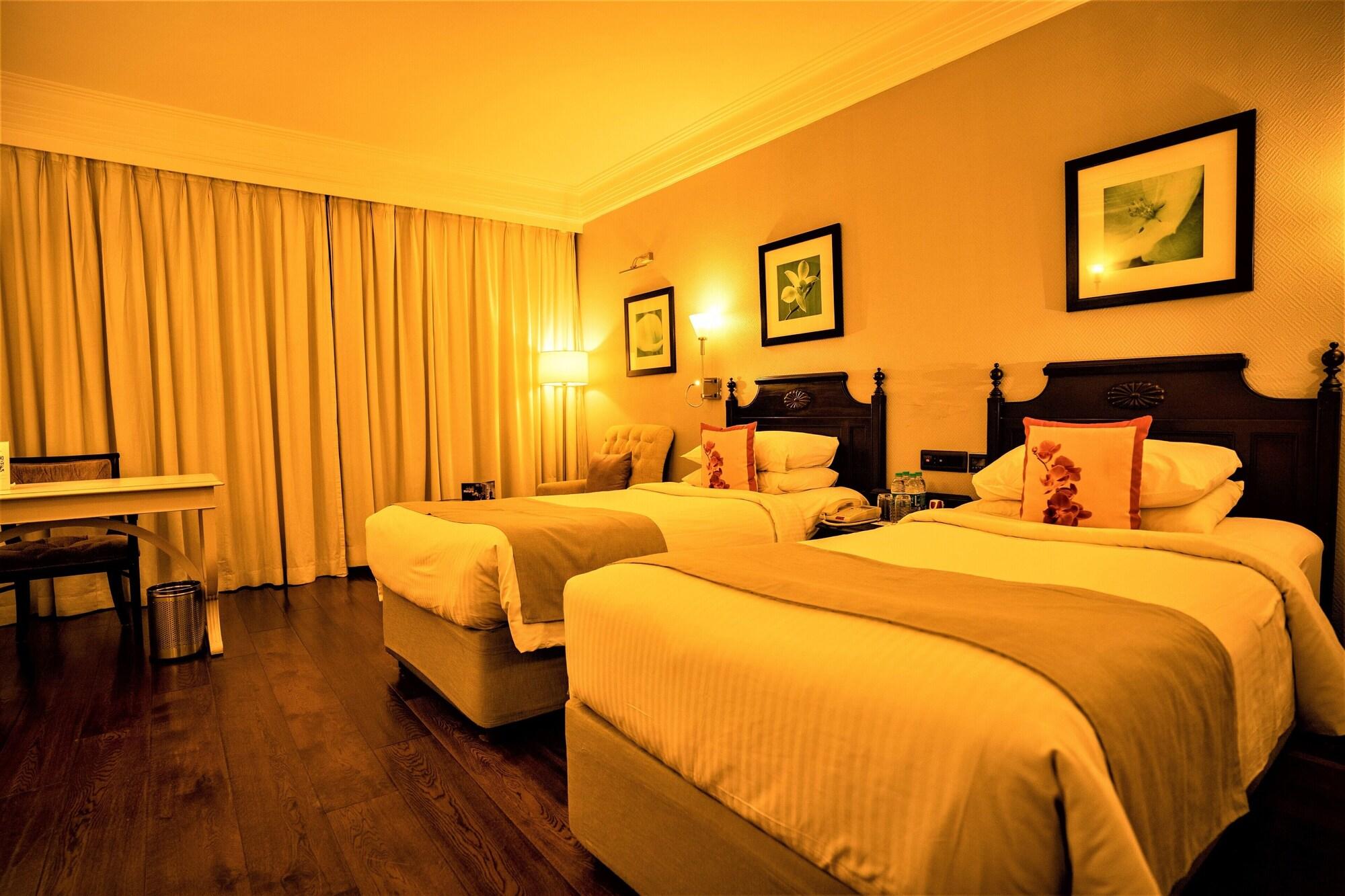 Hotel Royal Orchid Bengaluru Zewnętrze zdjęcie