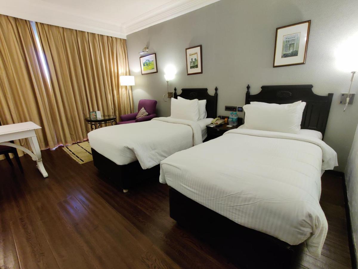 Hotel Royal Orchid Bengaluru Zewnętrze zdjęcie