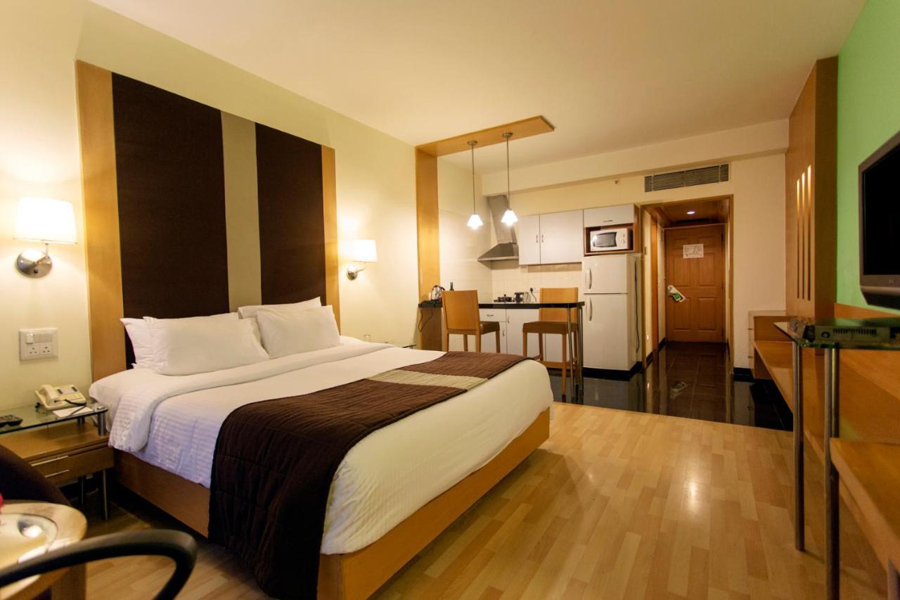 Hotel Royal Orchid Bengaluru Zewnętrze zdjęcie