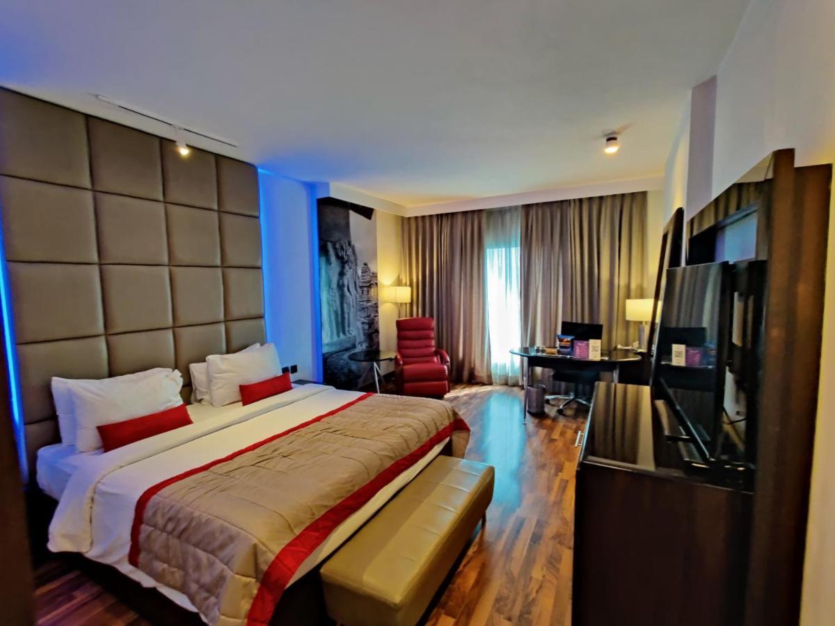 Hotel Royal Orchid Bengaluru Zewnętrze zdjęcie