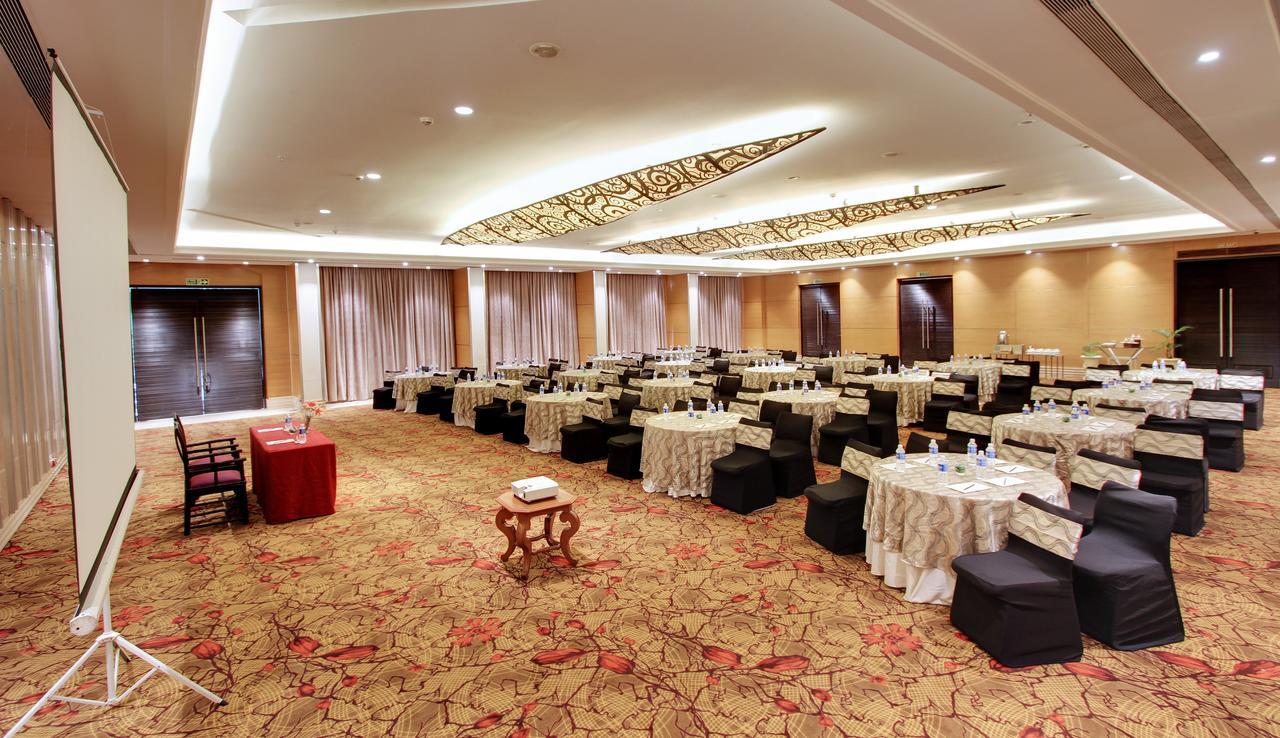 Hotel Royal Orchid Bengaluru Zewnętrze zdjęcie