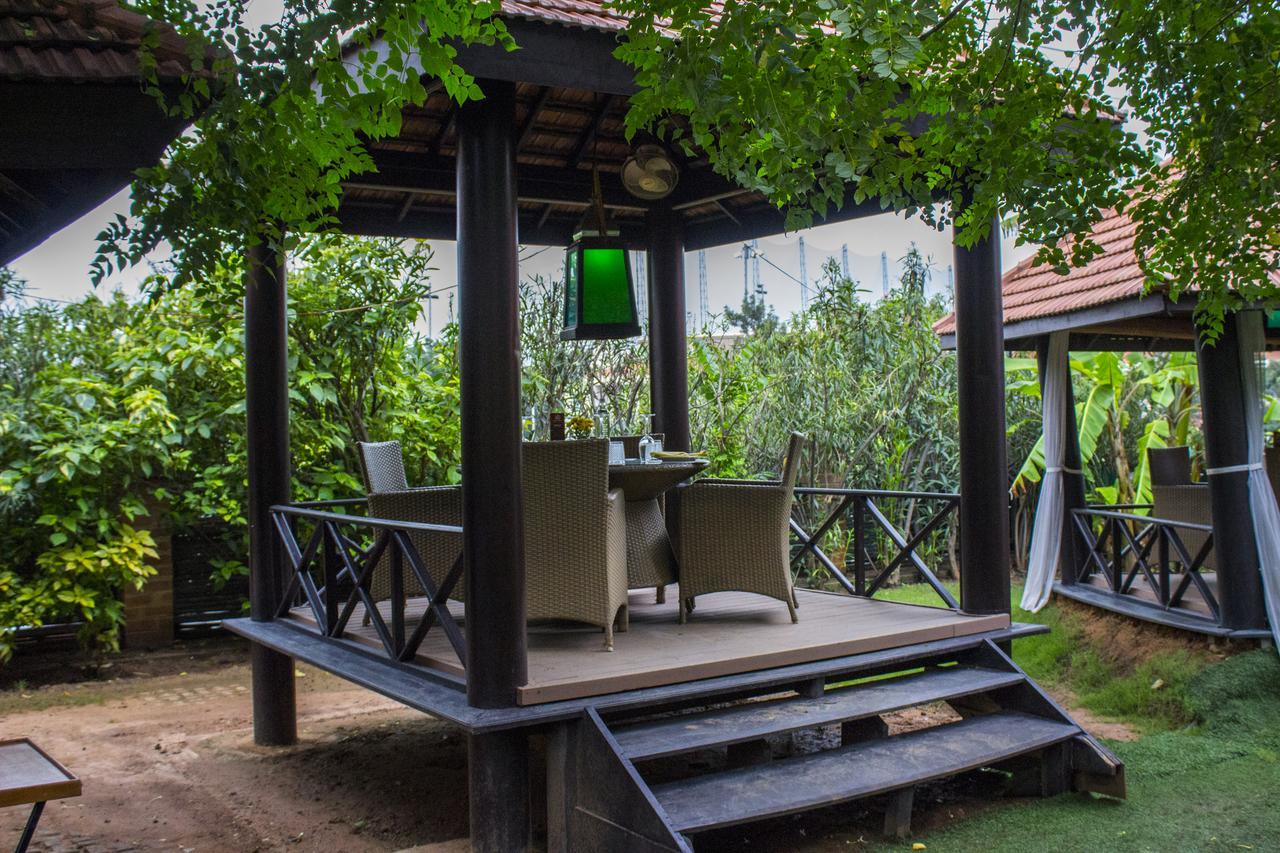 Hotel Royal Orchid Bengaluru Zewnętrze zdjęcie